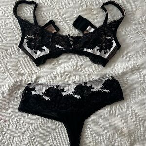 Vintage Victoria's Secret Black and White Lace Set